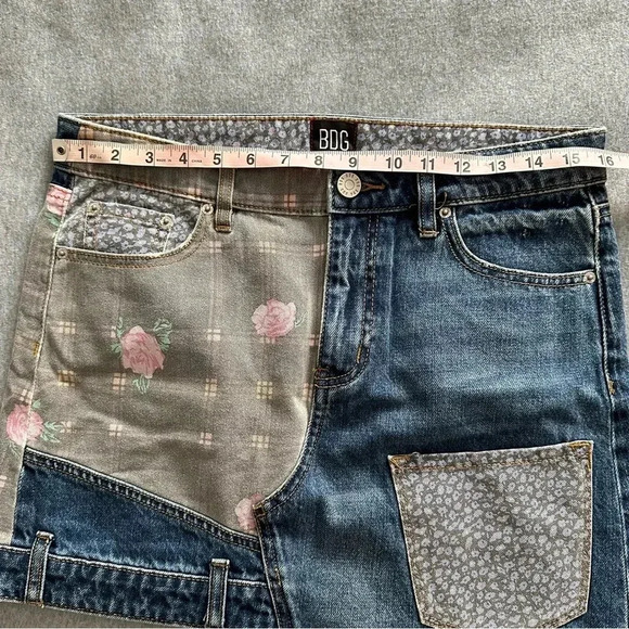 BDG Urban Outfitters Floral Patchwork Denim Mini Skirt size M - Picture 9 of 9